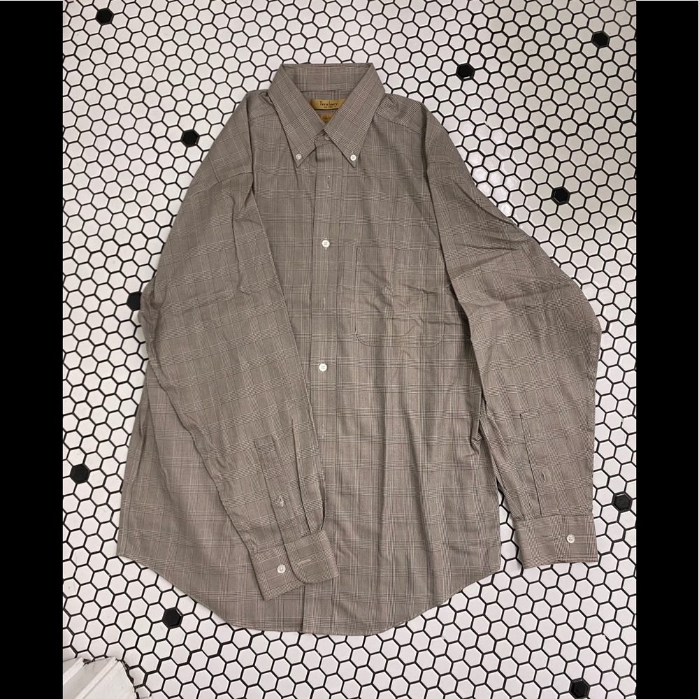 Turnbury button Down Shirt size Medium